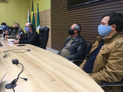 Mesa Diretora em coletiva para anunciar o Ato da Presidência