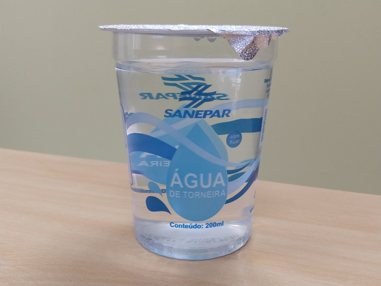 Água da Sanepar é distribuída em eventos Água da Sanepar é distribuída em eventos