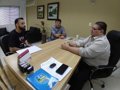 Maccari fala com Robson Cantu e Claudionei da Silva sobre projetos de Taekwondo em Pato Branco