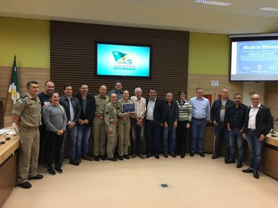 Maratonista é homenageada pelo Legislativo Maratonista é homenageada pelo Legislativo