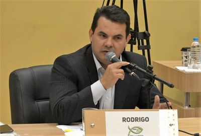 Rodrigo solicita ao governo profissionais para IML e Instituto de Criminalística