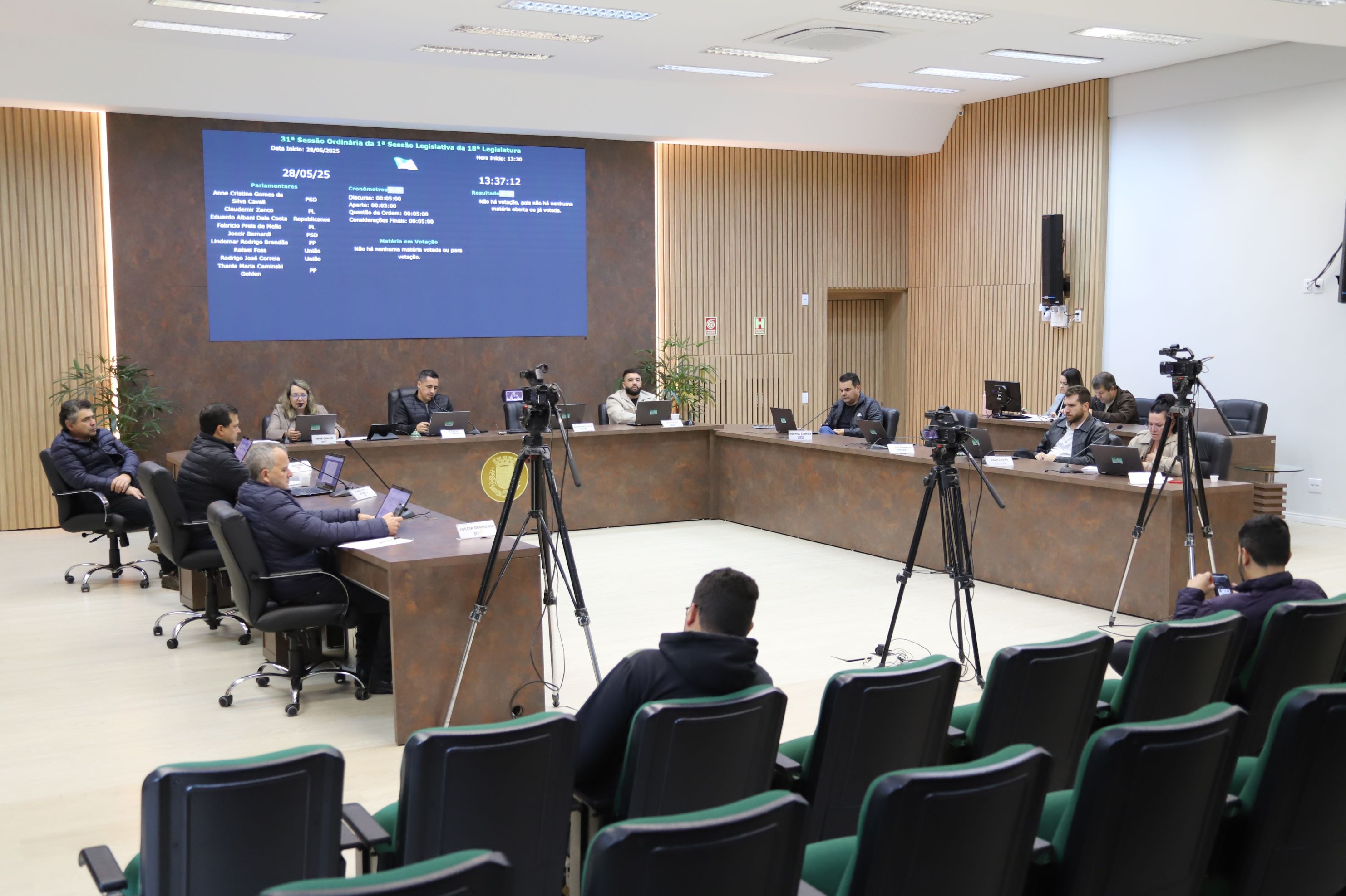 Abafadores auditivos serão entregues gratuitamente para alunos da rede pública municipal com hipersensibilidade a ruídos