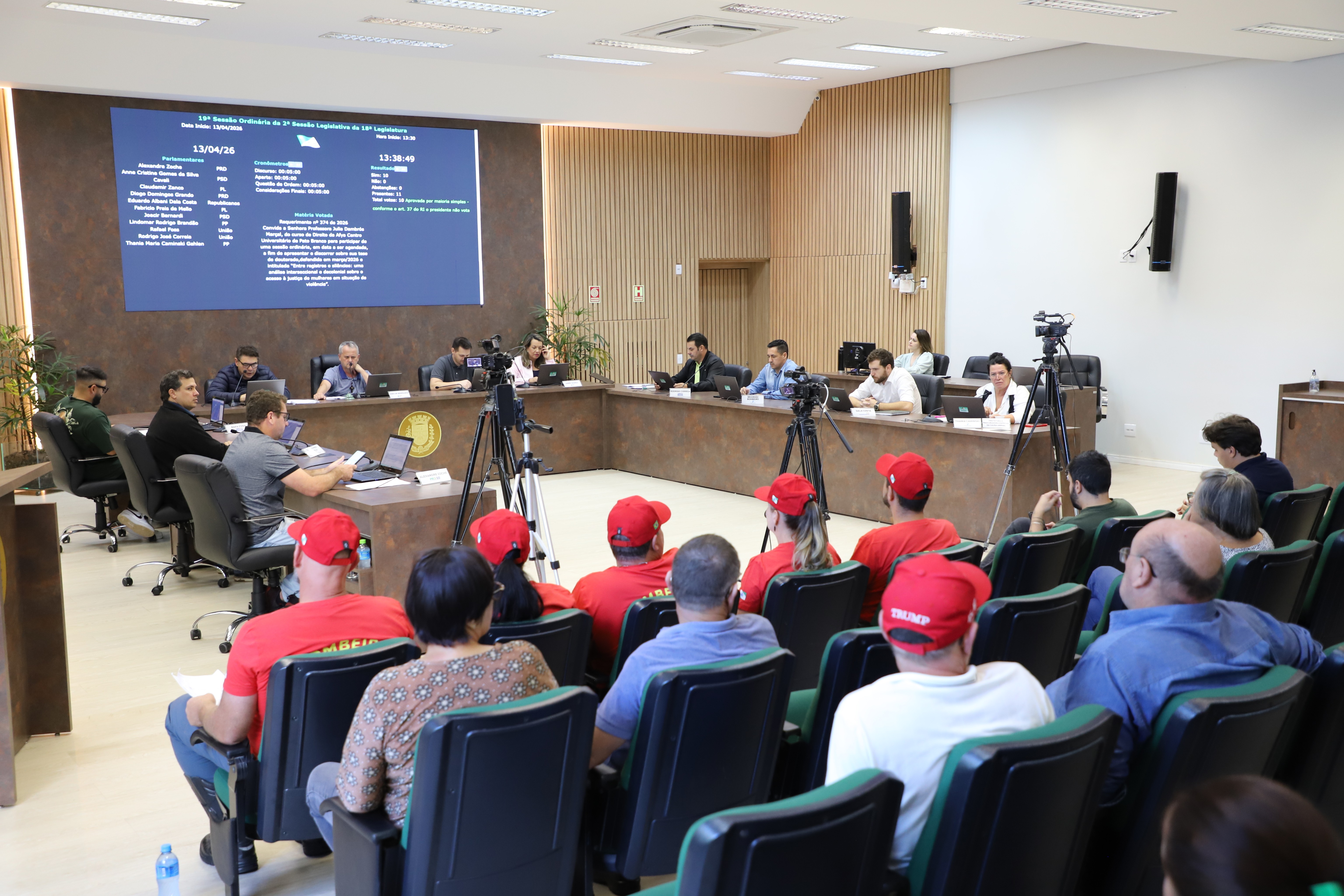 Aprovado projeto para a criação do Programa Municipal Banco Rosa 