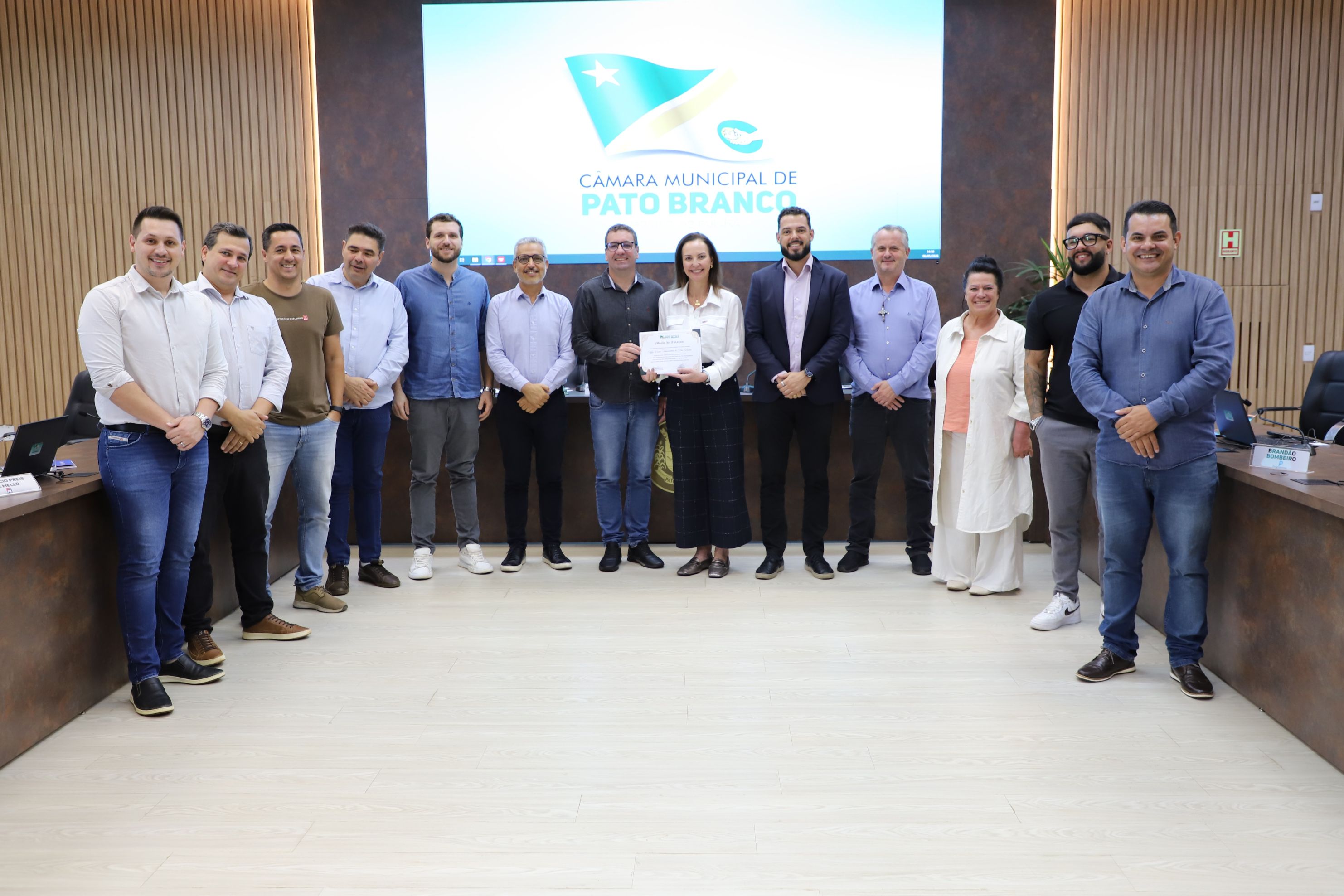 Câmara de Vereadores faz homenagem pelos 25 anos da Afya Centro Universitário de Pato Branco (UNIDEP)