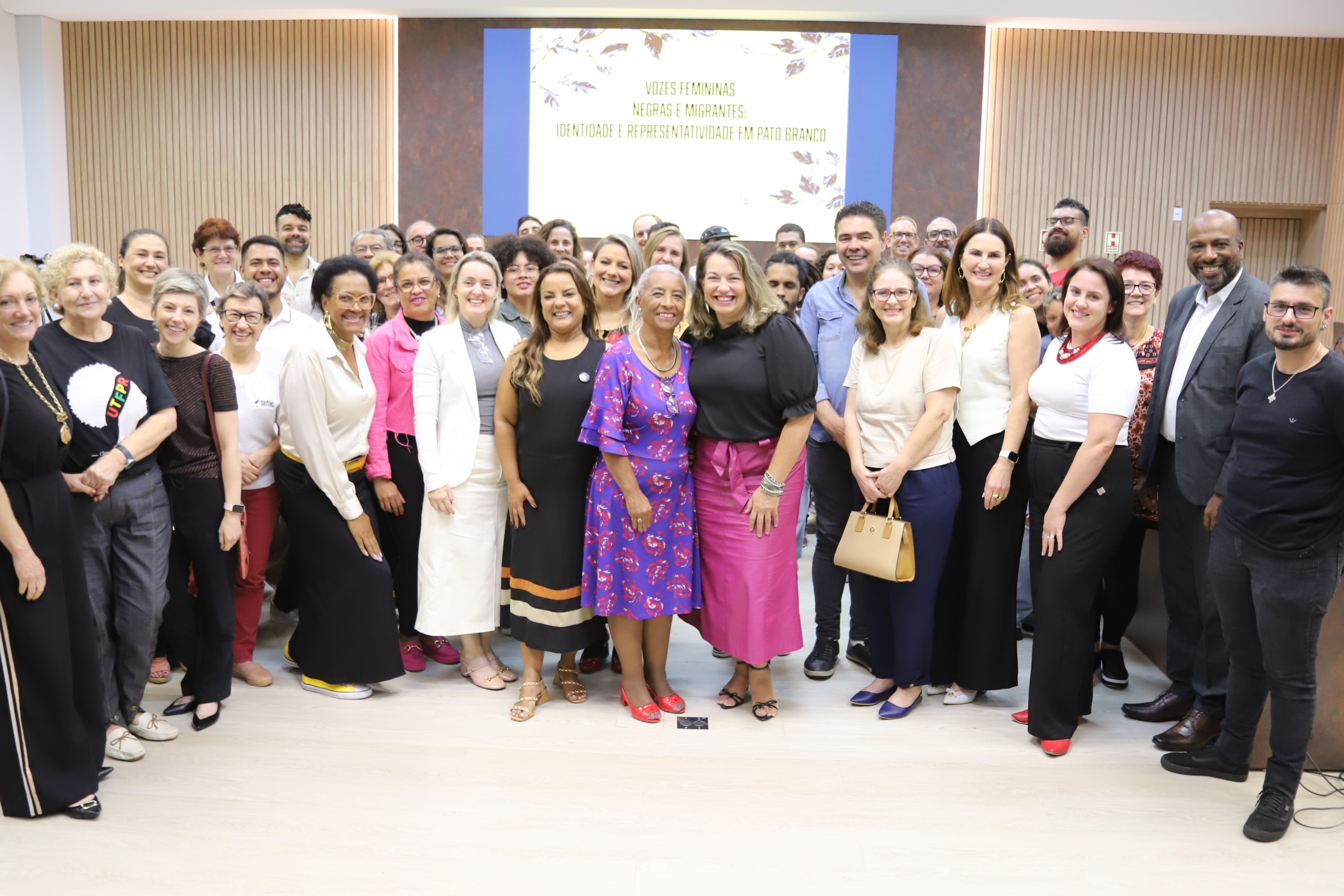 Câmara Municipal de Pato Branco realizou o evento “Vozes Femininas Negras e Migrantes: Identidade e Representatividade em Pato Branco”