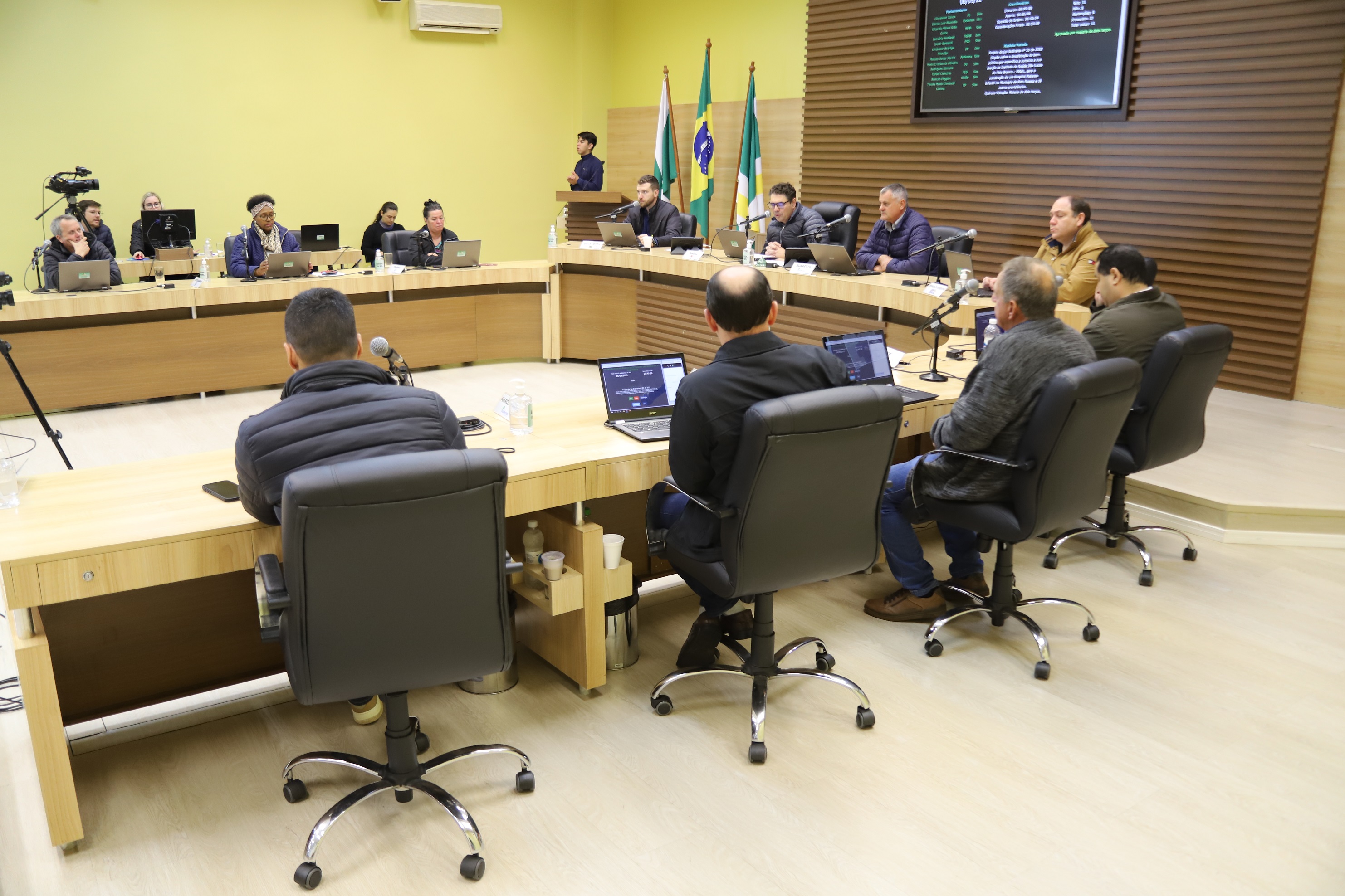 Em Sessão Extraordinária, vereadores aprovam projetos em segunda votação