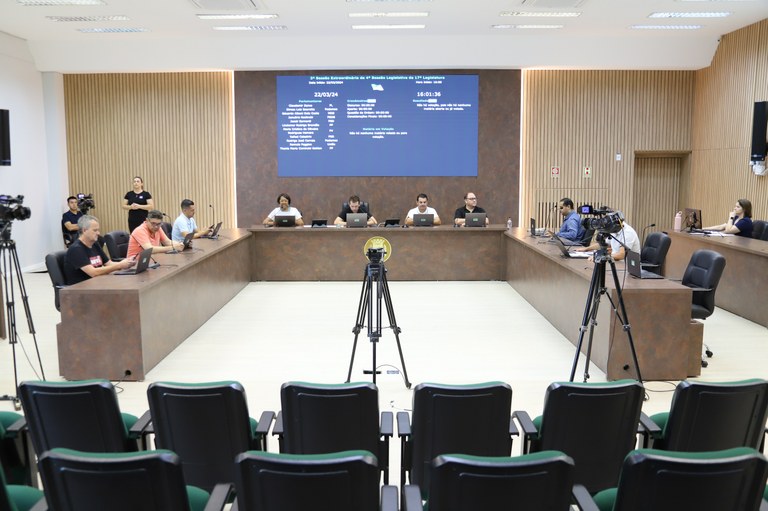 Em Sessão Extraordinária, vereadores aprovam reposição salarial dos servidores do Executivo