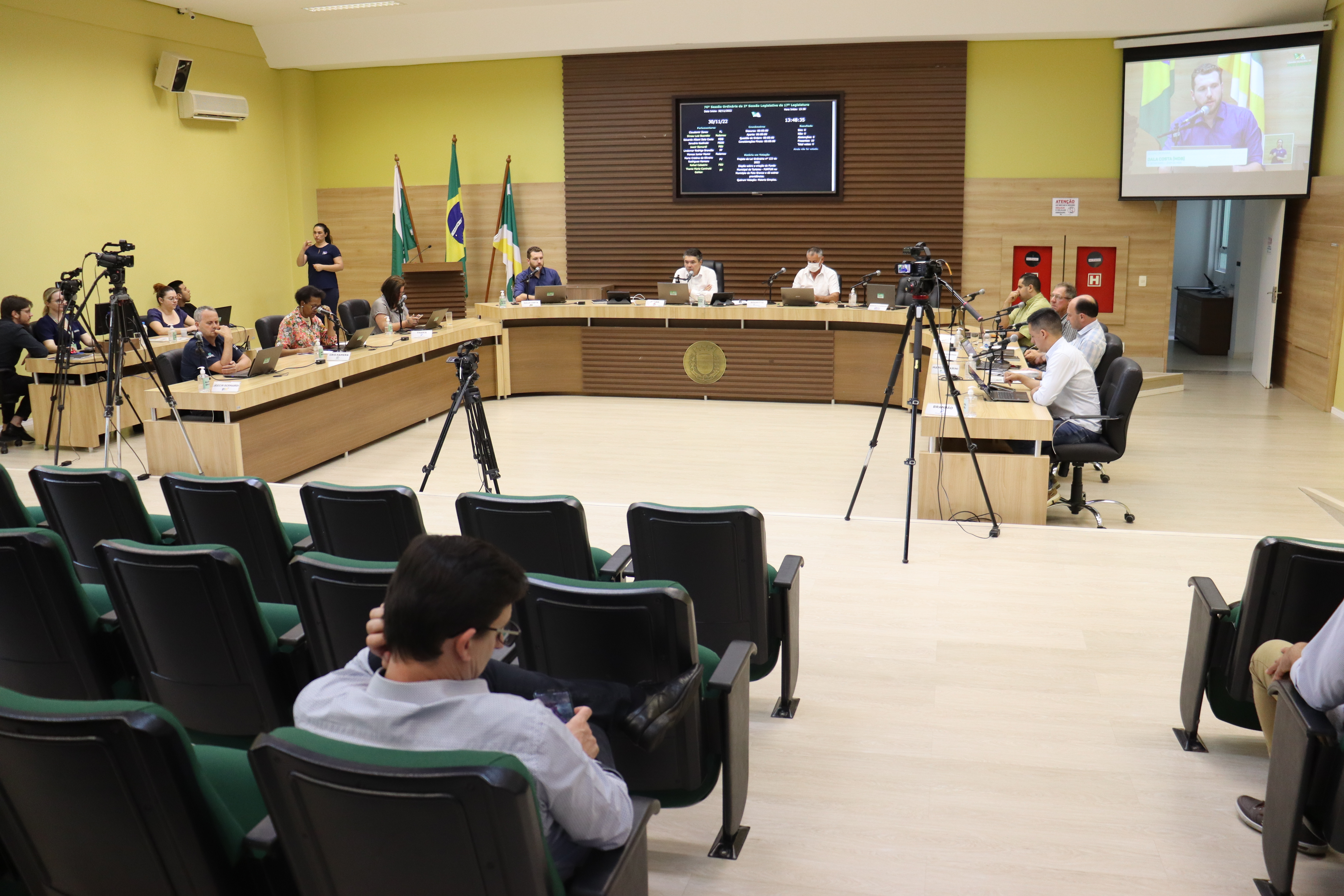 Legislativo aprova projetos em segunda votação