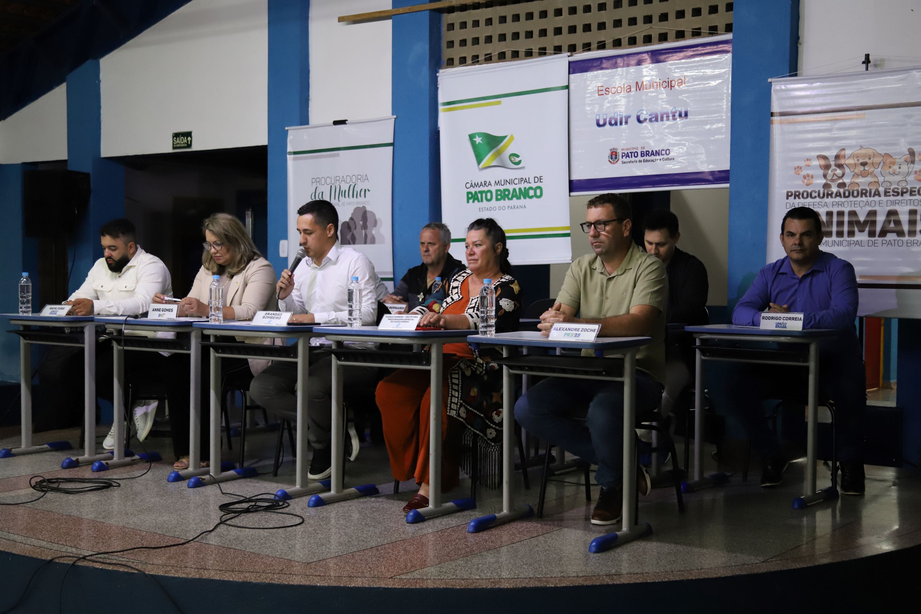 Legislativo realizou Sessão Itinerante na Escola Municipal Udir Cantu, no bairro São João