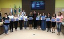 Núcleo da Mulher Empresária e a Secretaria de Assistência Social recebem homenagens
