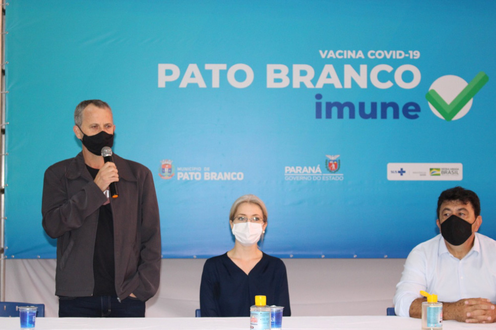 Presidente do Legislativo participa do ato do lançamento da campanha Pato Branco Imune