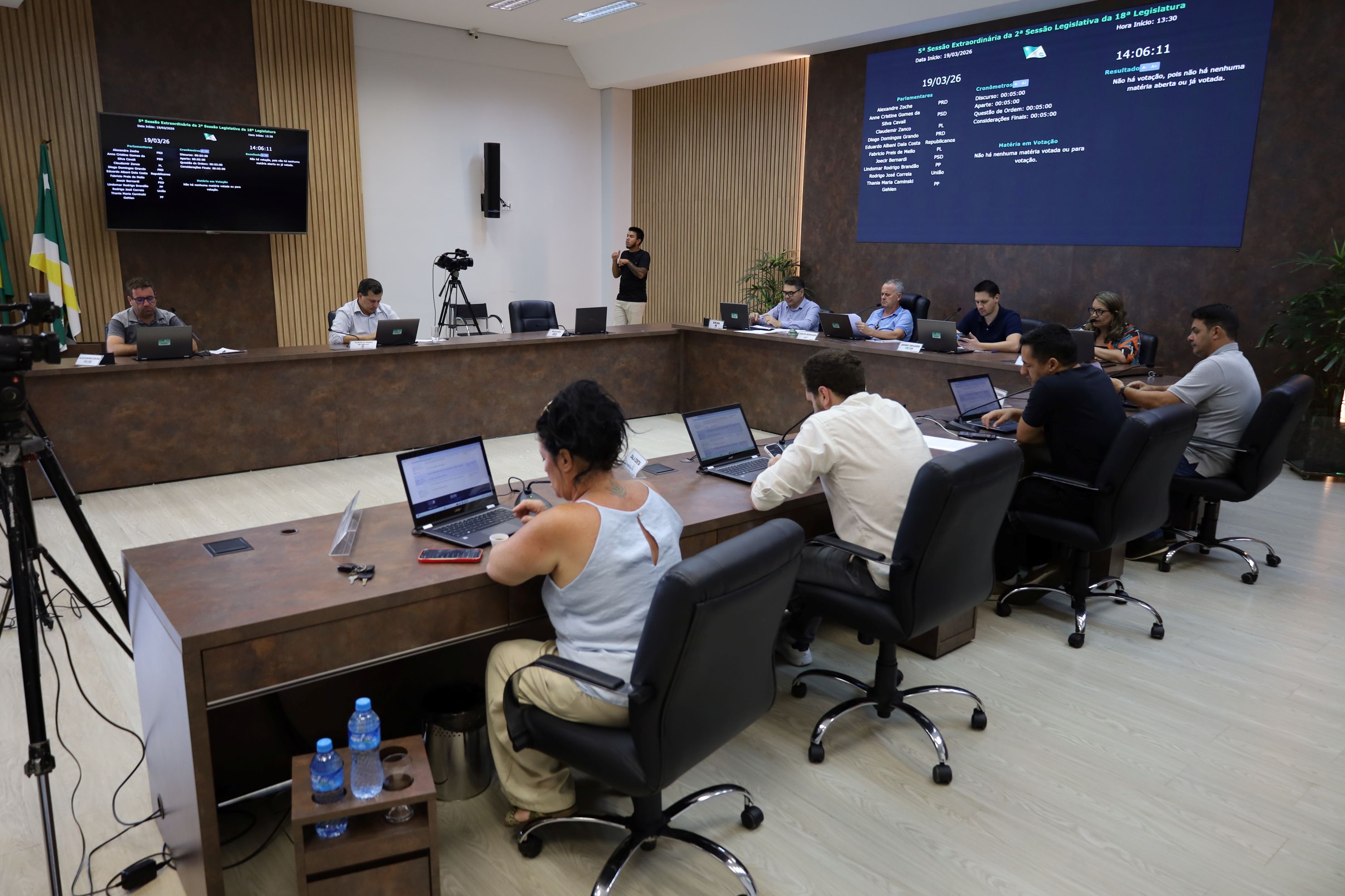 Servidores municipais terão reposição de 3,36% e Câmara aprova projetos que reforçam políticas públicas