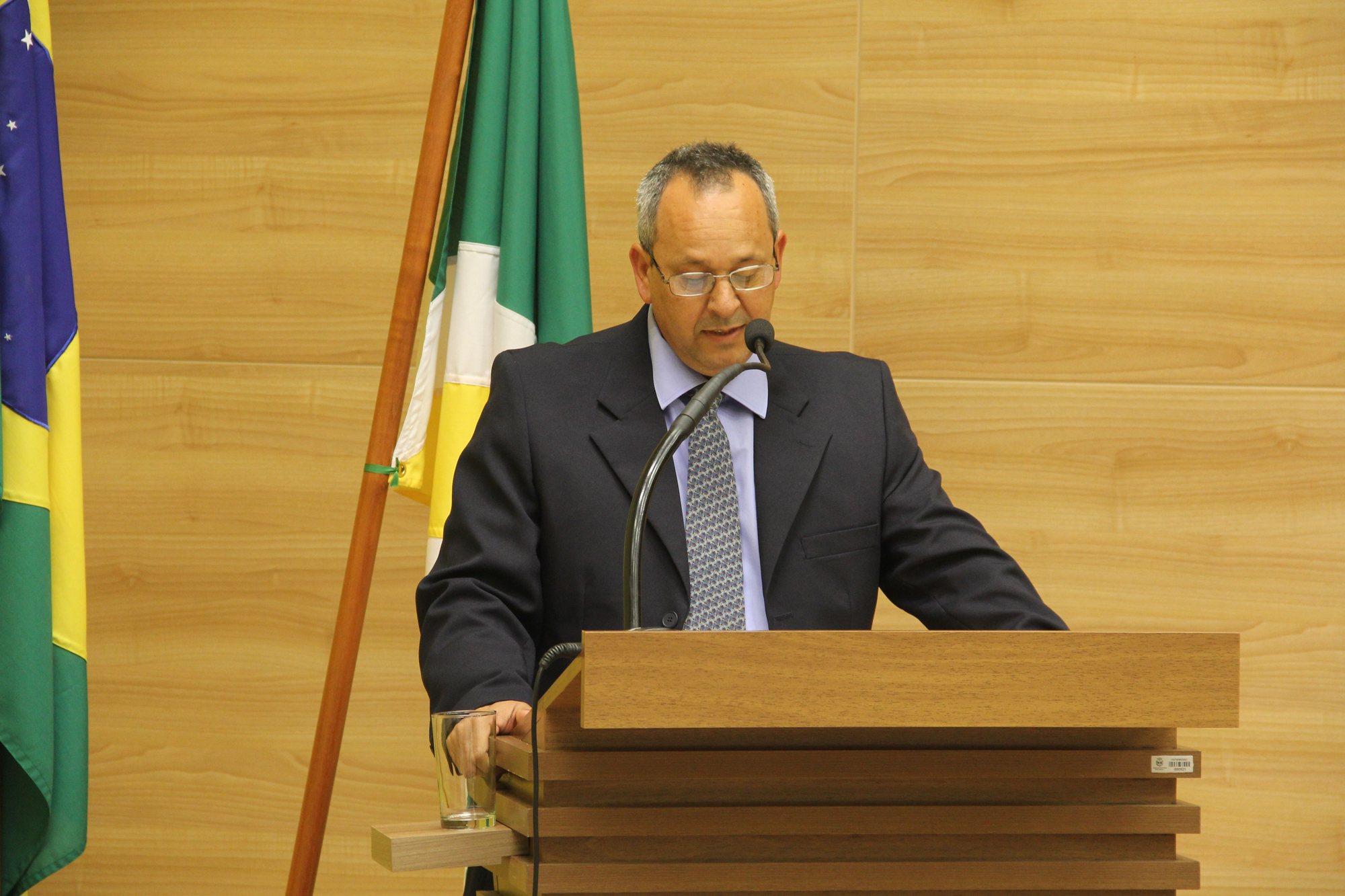 Vereador pede estudo de revisão de Plano de Cargos e Salários do funcionalismo