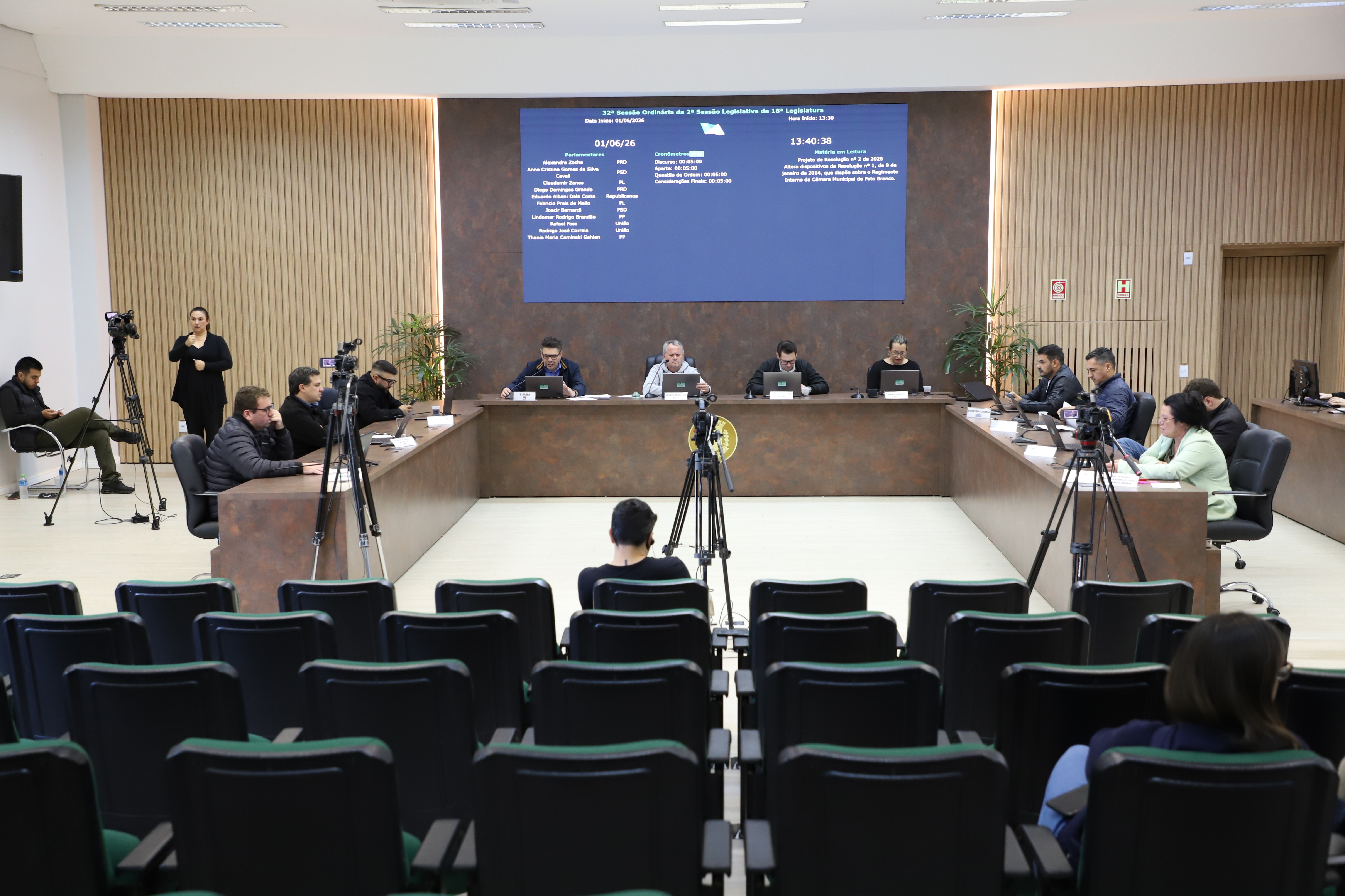 Vereadores apresentam requerimento com pedido de formação de Comissão Especial de Inquérito (CEI)