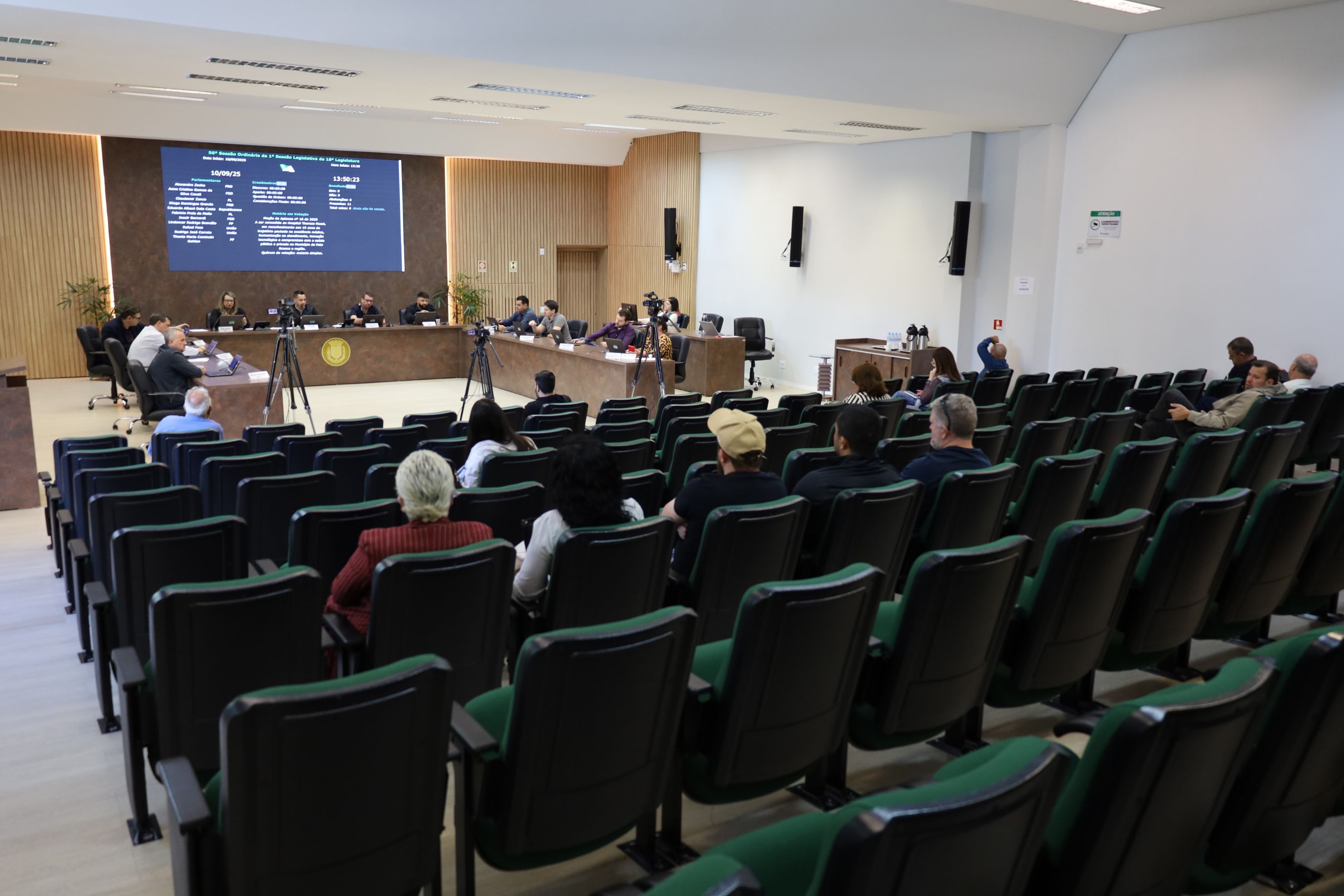 Vereadores aprovam projeto para que alunos da Rede Municipal possam receber repelente contra o mosquito Aedes aegypti